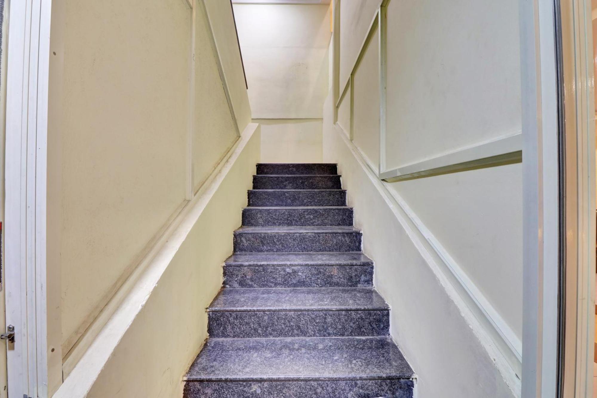 Hotel O Aditya Grand Inn Guntūr Εξωτερικό φωτογραφία